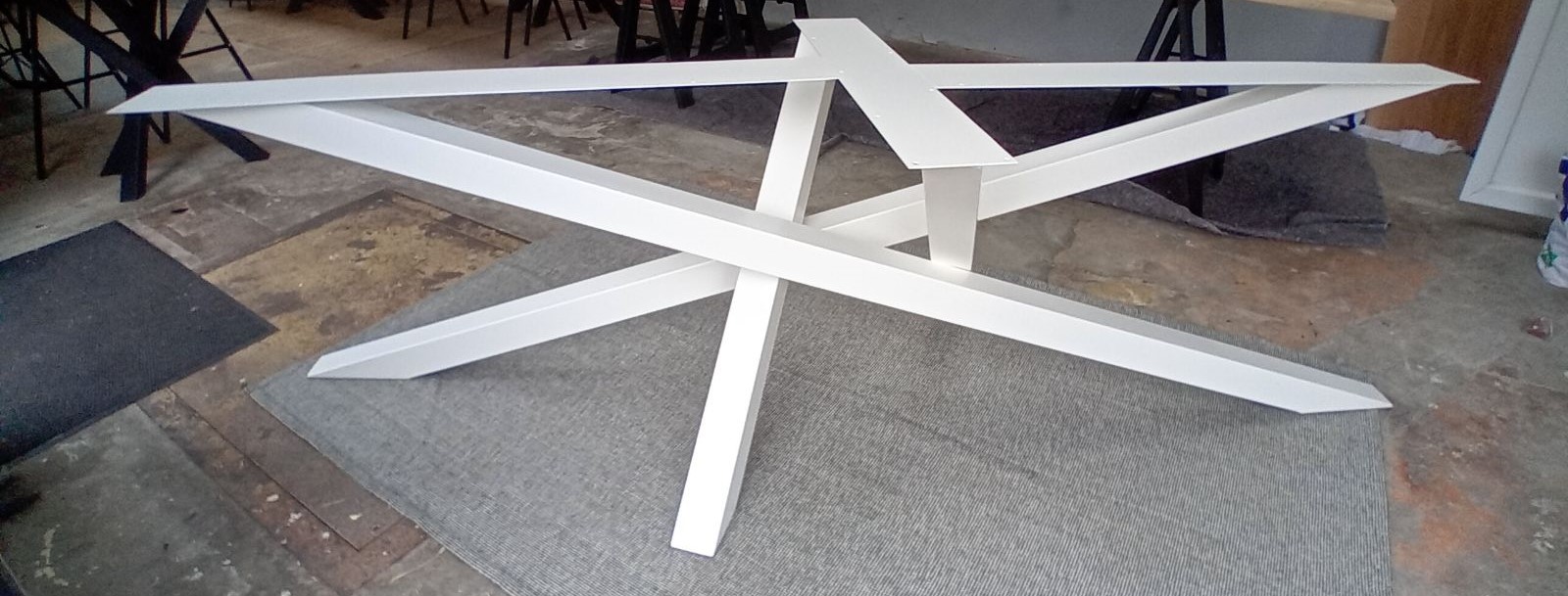 pied mikado en métal sur mesure