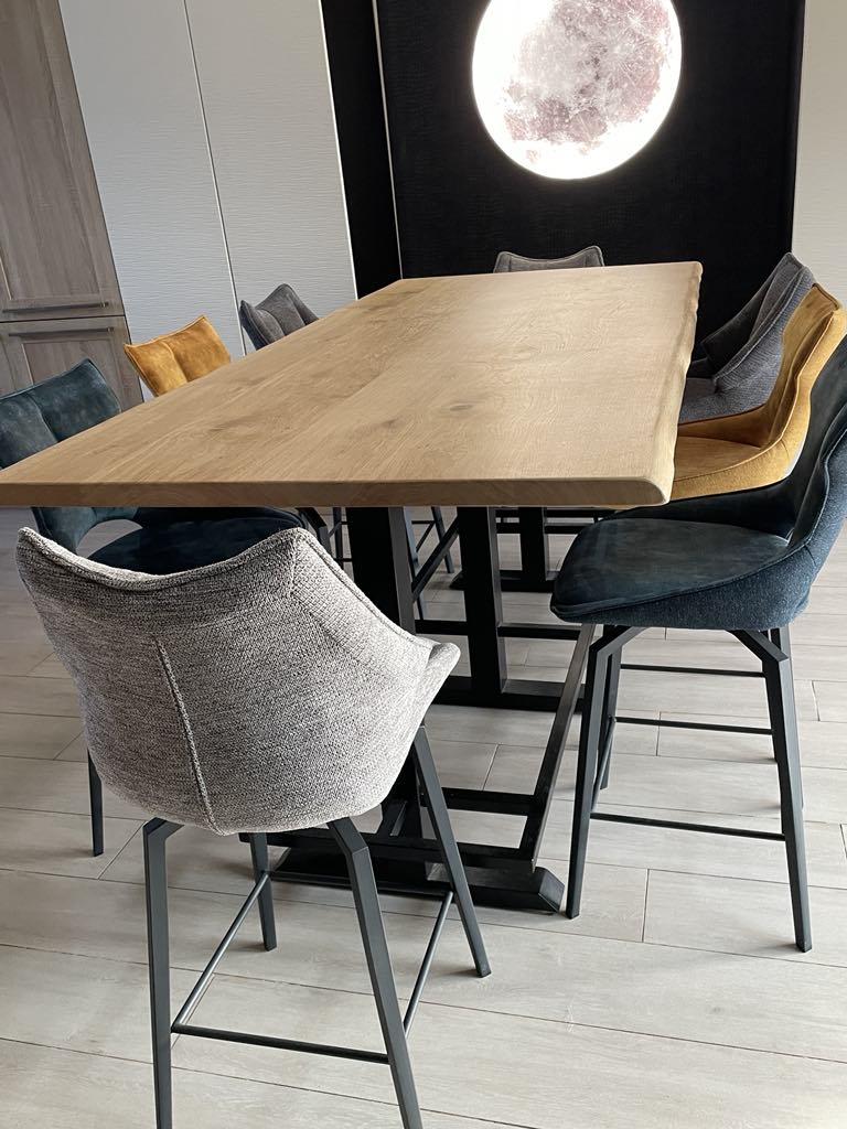 table haute pied spécial